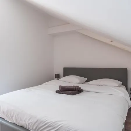 펜션 Charming House Near The City Center - *